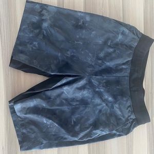 LULULEMON ATHLETIC MEN SHORT